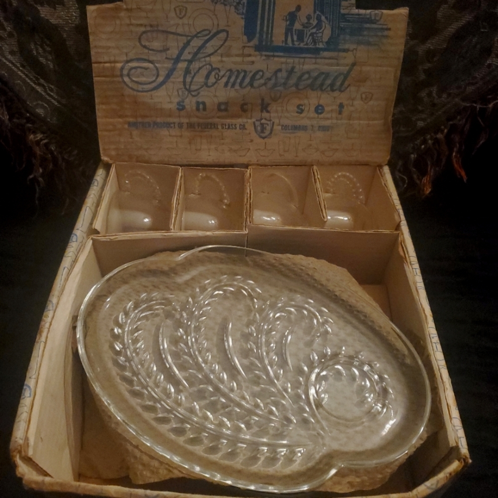 Vintage Federal Glass Homestead Snack Set